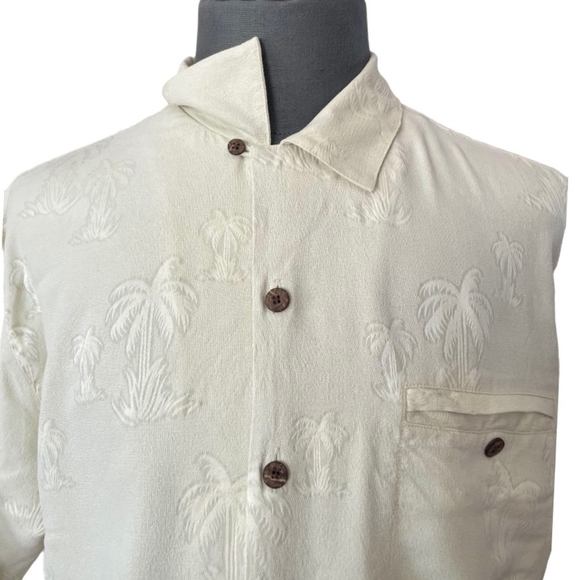 TOMMY BAHAMA Silk Palms Print Relaxed Short Sleeve Men’s Hawaiian Beach Shirt - Picture 4 of 8
